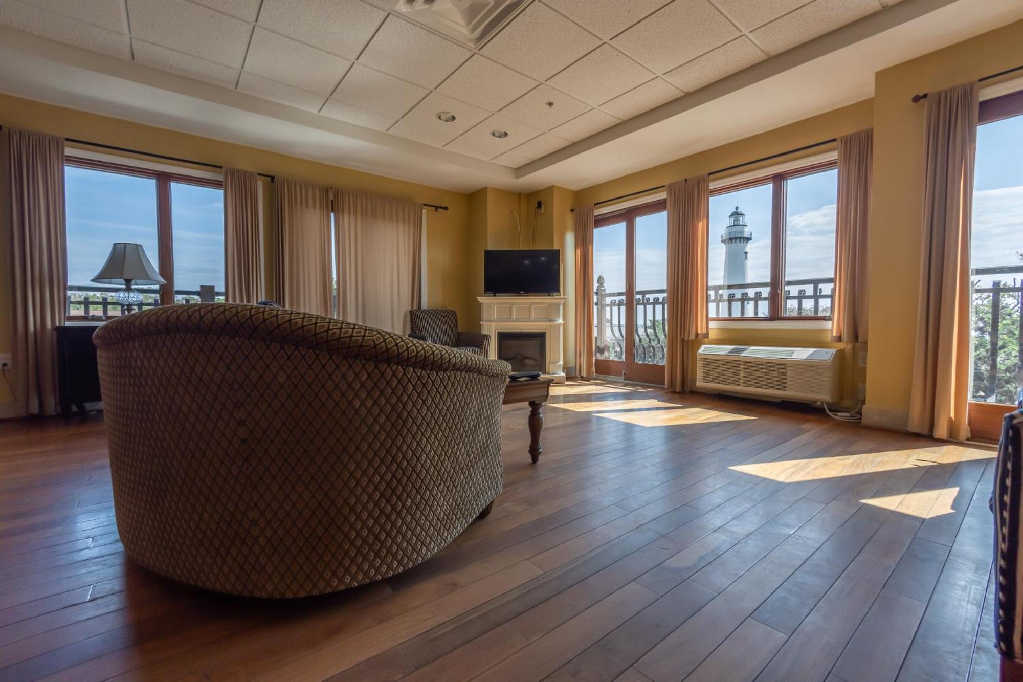 Ocean Inn & Suites St. Simons Island Bagian luar foto