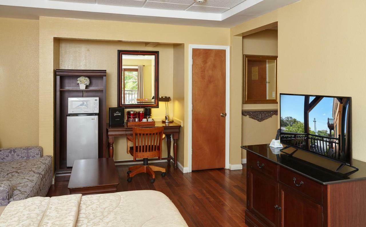 Ocean Inn & Suites St. Simons Island Bagian luar foto