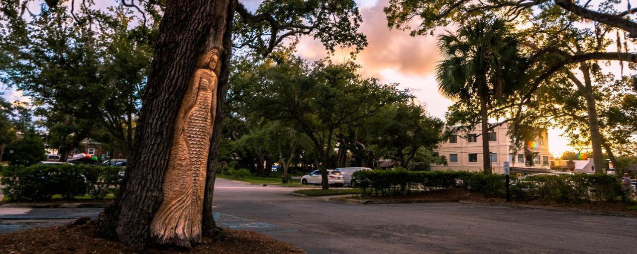 Ocean Inn & Suites St. Simons Island Bagian luar foto