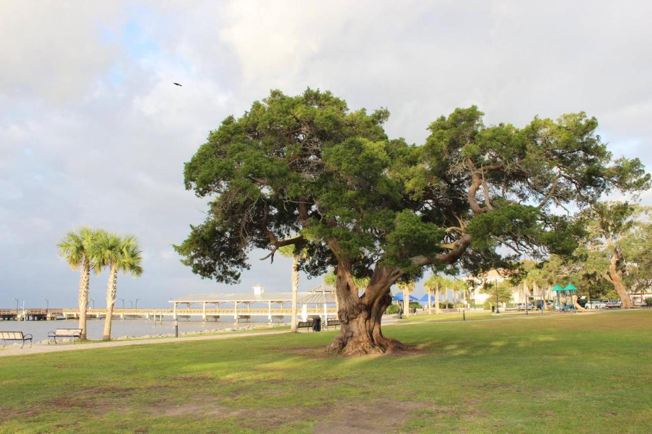 Ocean Inn & Suites St. Simons Island Bagian luar foto